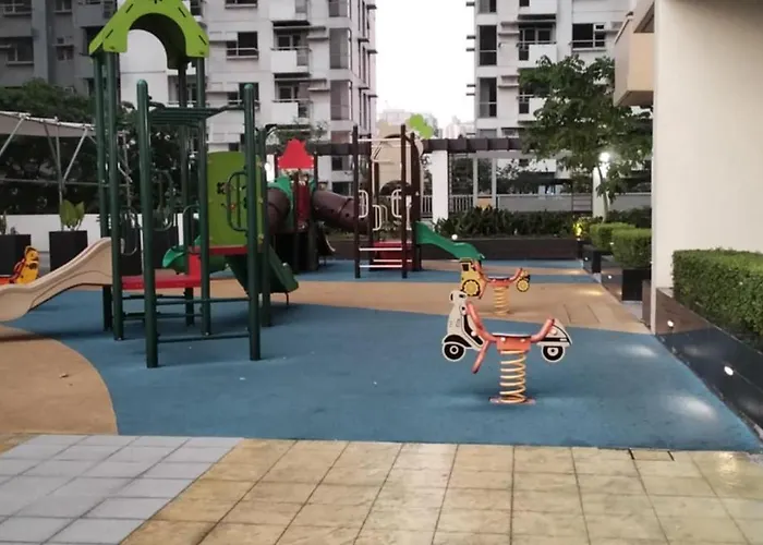 Plaza Manille